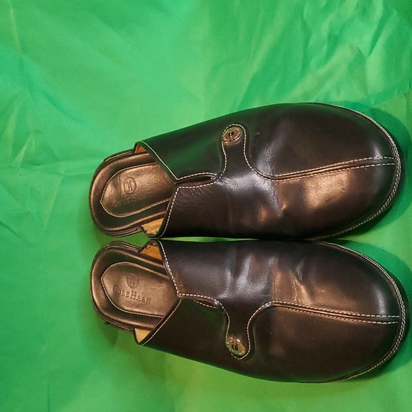 Sandales Mules Cole Haan Cuir Noir - Taille 9.5 US - Fabriquées Au Brésil (Occasion)